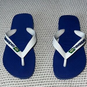 Havaianas Navy and White Sandals